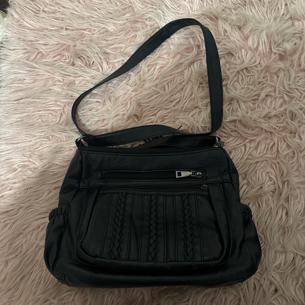 Elegant Black Shoulder Bag